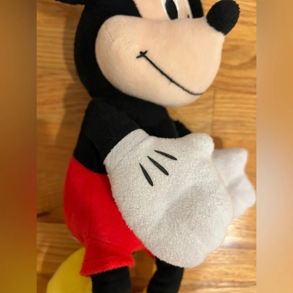 Disney Mickey Large 17 inch tall Plush（left）